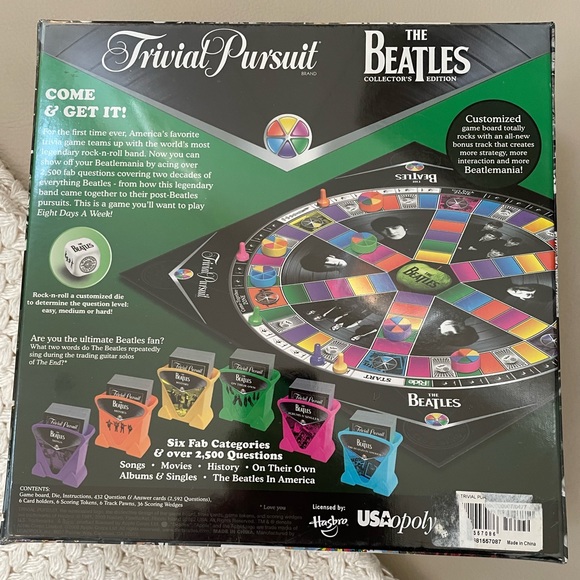 THE BEATLES COLLECTOR’S EDITION TRIVIAL PURSUIT GAME (new) - Picture 2 of 3